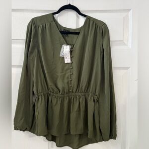 Worthington- Button Front V Neck Elastic Waist Long Sleeve
Blouse